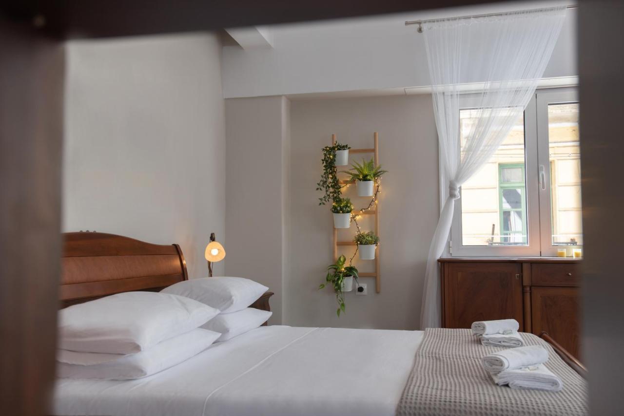 Central Calm Apartment Athena Bagian luar foto