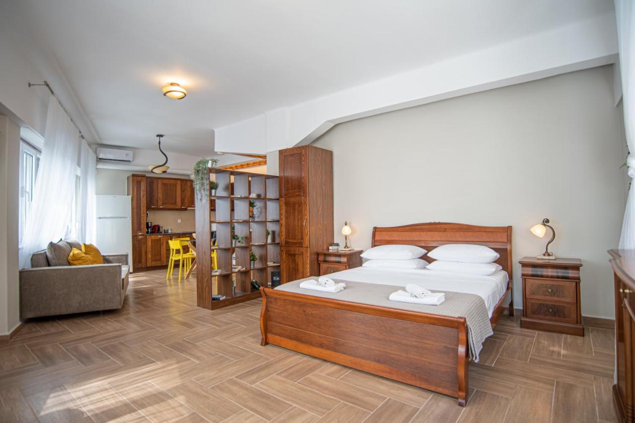 Central Calm Apartment Athena Bagian luar foto