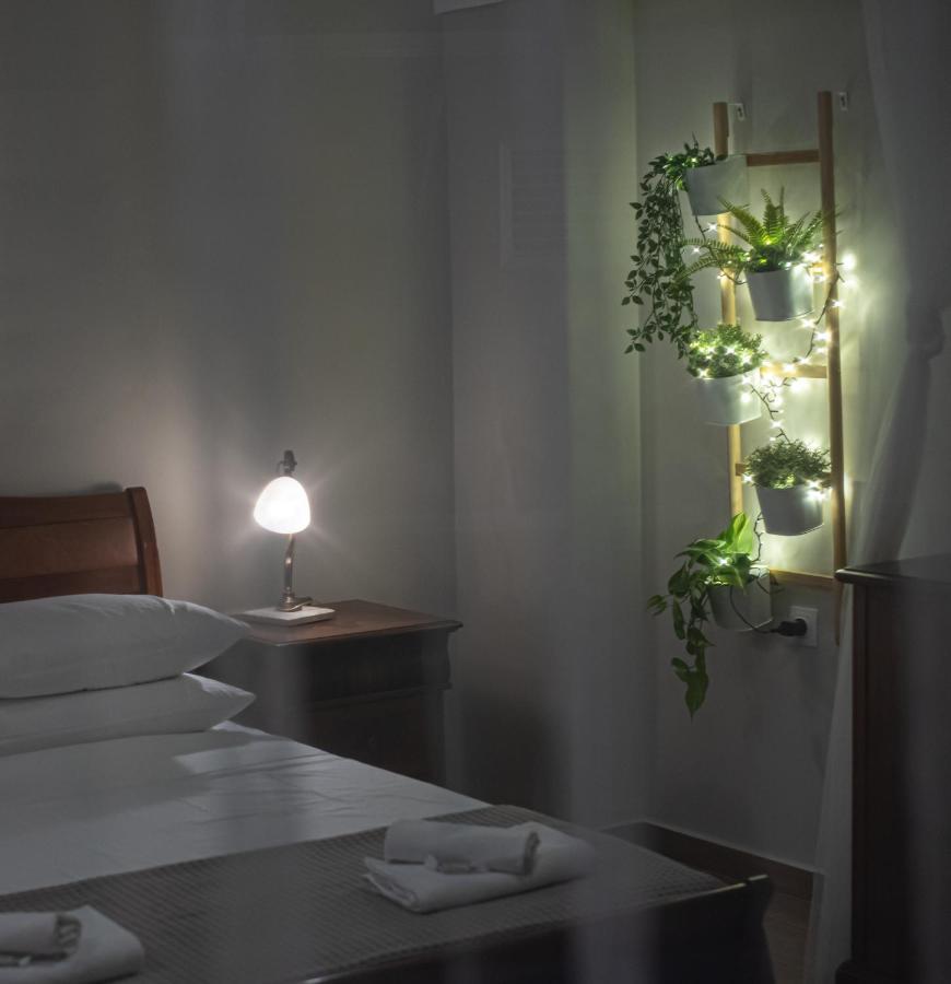 Central Calm Apartment Athena Bagian luar foto