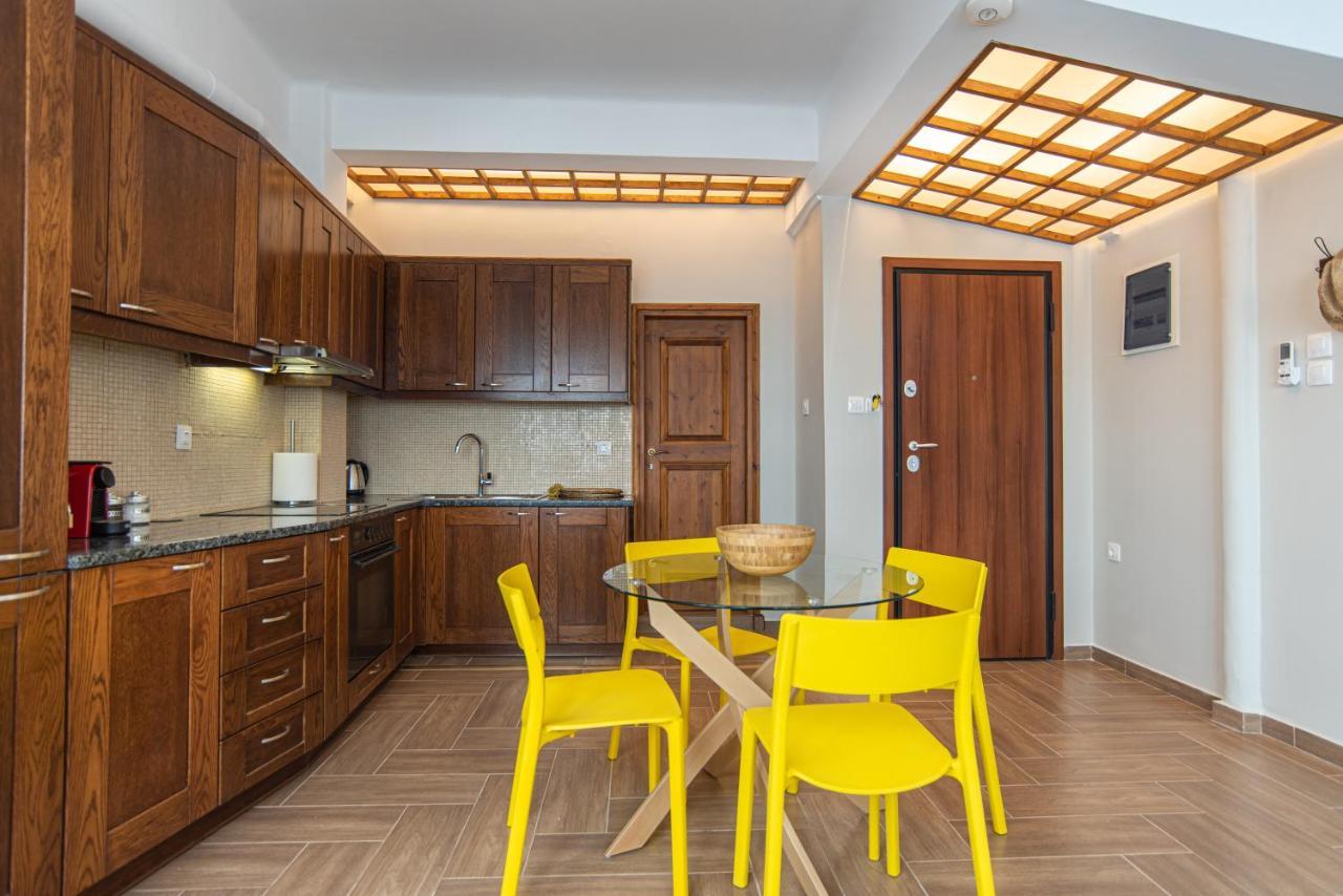 Central Calm Apartment Athena Bagian luar foto