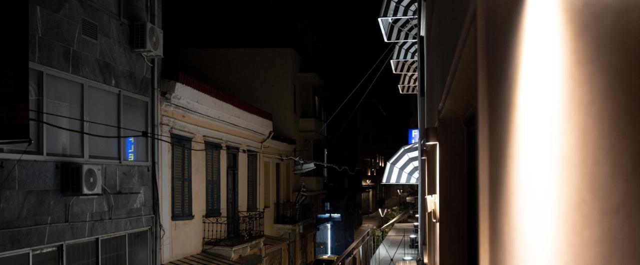 Central Calm Apartment Athena Bagian luar foto