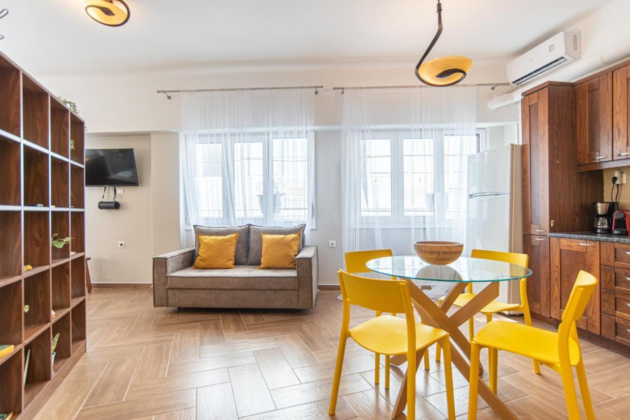 Central Calm Apartment Athena Bagian luar foto