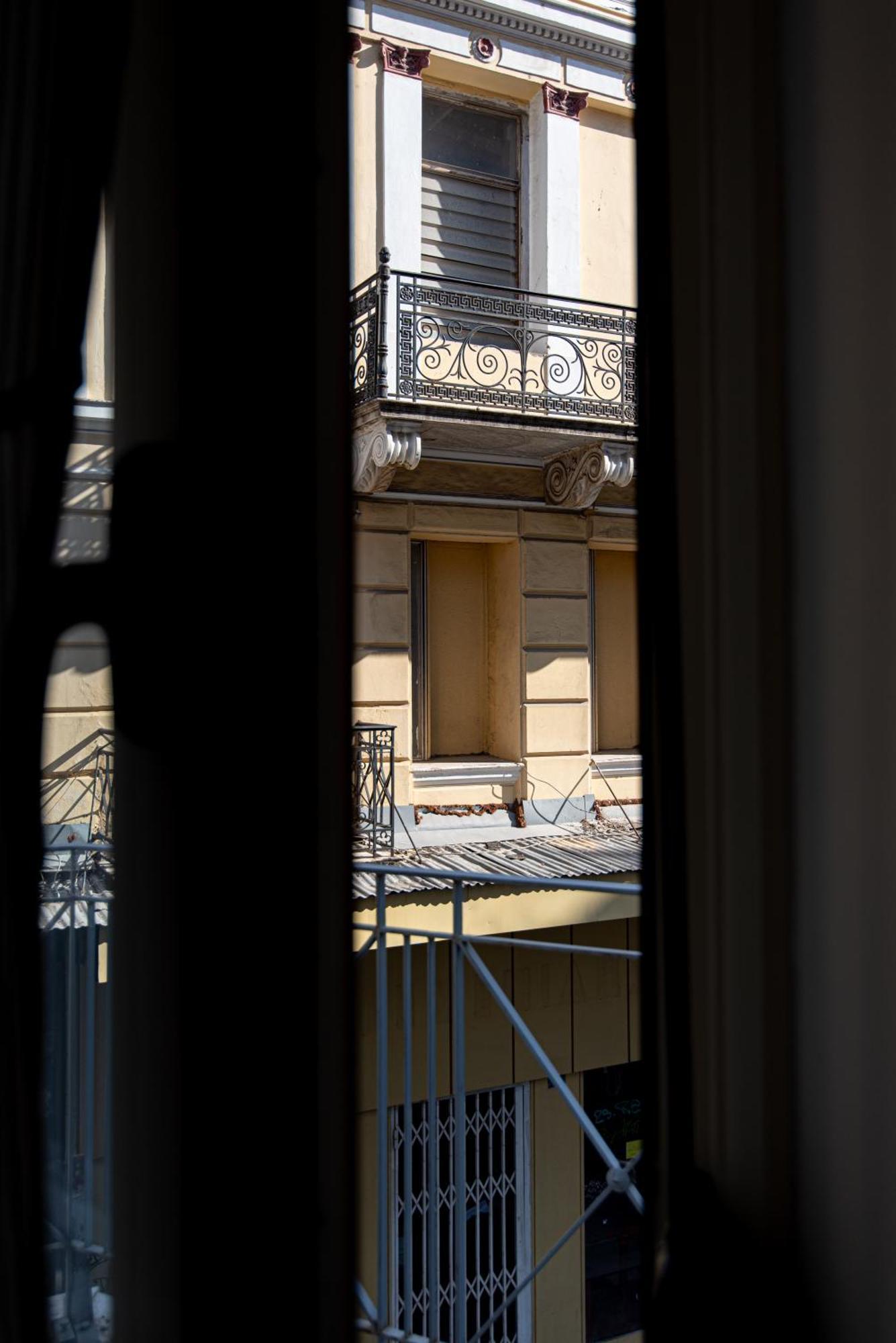 Central Calm Apartment Athena Bagian luar foto